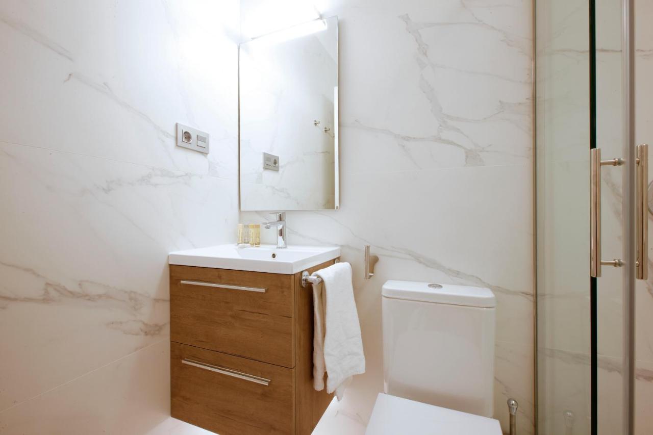 Tirso Suite มาดริด ภายนอก รูปภาพ